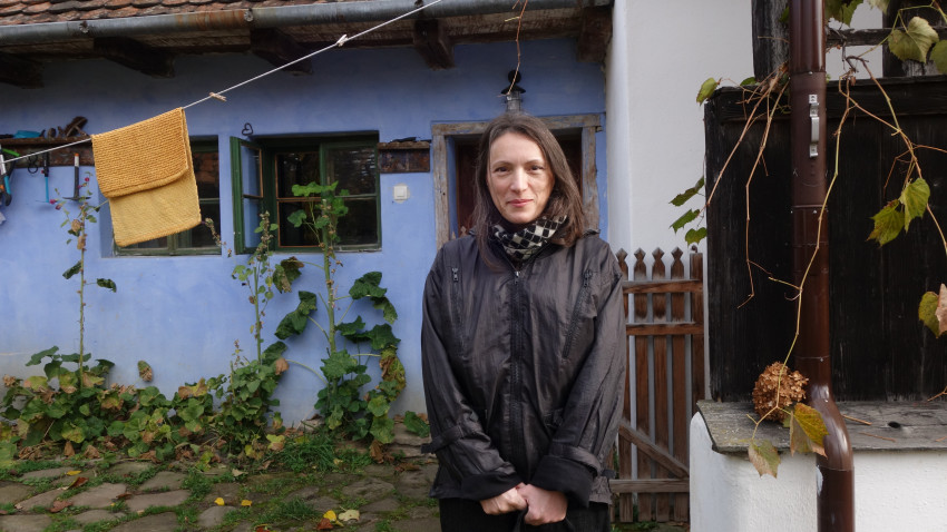 Raluca Popa: E greu să trăiești în altă țară. Dar dificultatea asta vine cu un sentiment de libertate, de detașare, de a renunța la tot