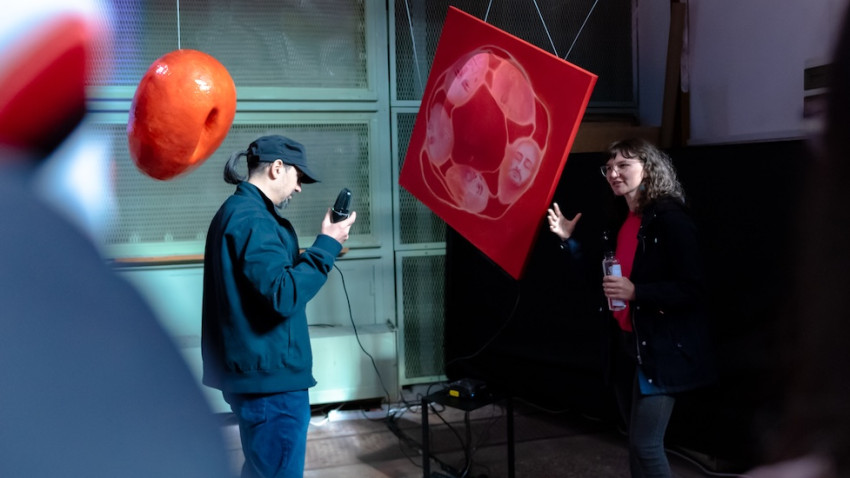 Ethics of Joy: Alegerea de a rămâne deschiși, curioși și empatici într-o lume care ne împinge tot mai mult spre cinism și detașare