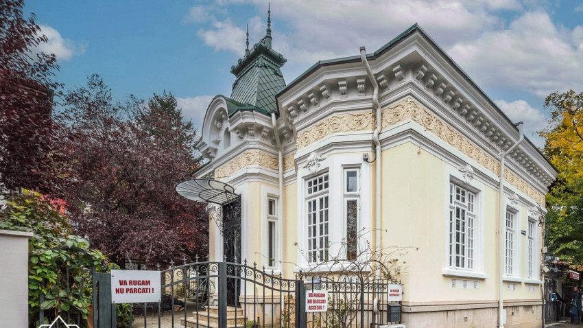 O vilă monument istoric construită în 1913 în centrul capitalei se vinde cu 1.500.000 euro pe platforma Storia