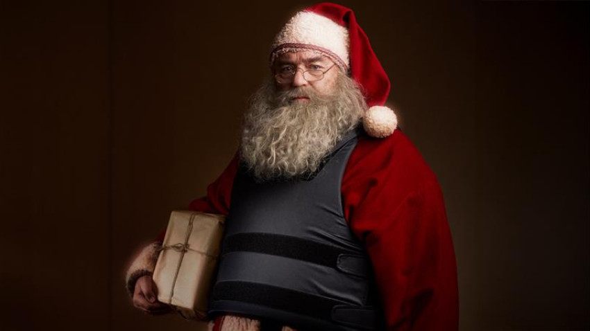 Moș Crăciun în vestă antiglonț. VML România, alături de N2 Group, aduce un mesaj global de pace într-o altfel de campanie de Crăciun