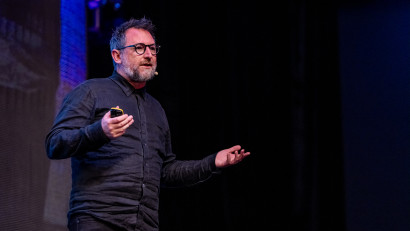 James Hurman: Vorbim mult despre bravură în creativitate, dar nu suntem pompieri