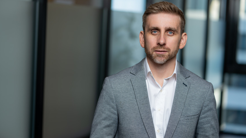 Externalizarea funcției de Sales Development Representative câștigă teren în România și schimbă modul în care companiile B2B își cresc vânzările