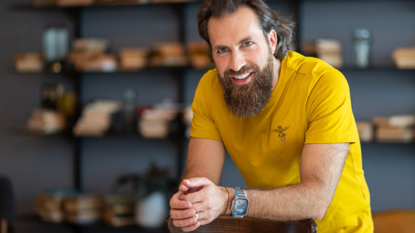 Sondaj tbi bank: Aproape 90% dintre români vor cheltui mai puțin sau cel mult la fel ca anul trecut pentru cumpărăturile de sărbători. 47% au mai puțin de 500 de lei disponibili