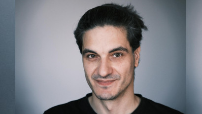 Adrian Lepădatu: &Icirc;mi doresc să joc roluri care să mă provoace, să mă dezvolte și să &icirc;mi depășesc limitele, roluri care să semene cu mine c&acirc;t mai puțin