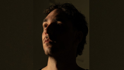 [Parfumuri rom&acirc;nești] Tudor Ristea: Trendurile &icirc;n 2026 se &icirc;ndepărtează de &bdquo;shock&rdquo; și &bdquo;ciudățenie de dragul ciudățeniei&rdquo; și merg către explorarea culmii parfumeriei