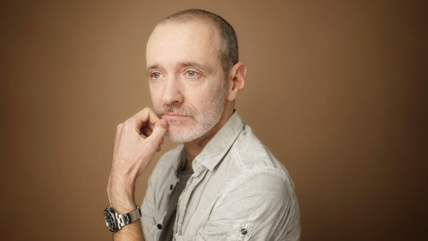 [Restart 2026] Dani Macarie: Prevad macroviralizarea microviralului. Sper sa ne umplem toți de siiiiix seeeeven-uri și sa radem ca prostii fără sa știm exact de ce. E ceva tare reconfortant în asta