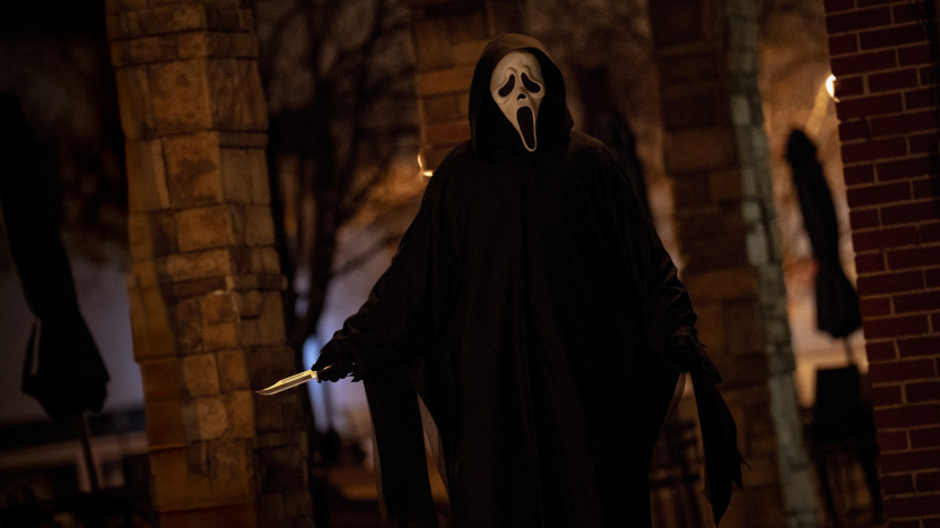 Ghostface revine în forță pe marile ecrane în Scream 7