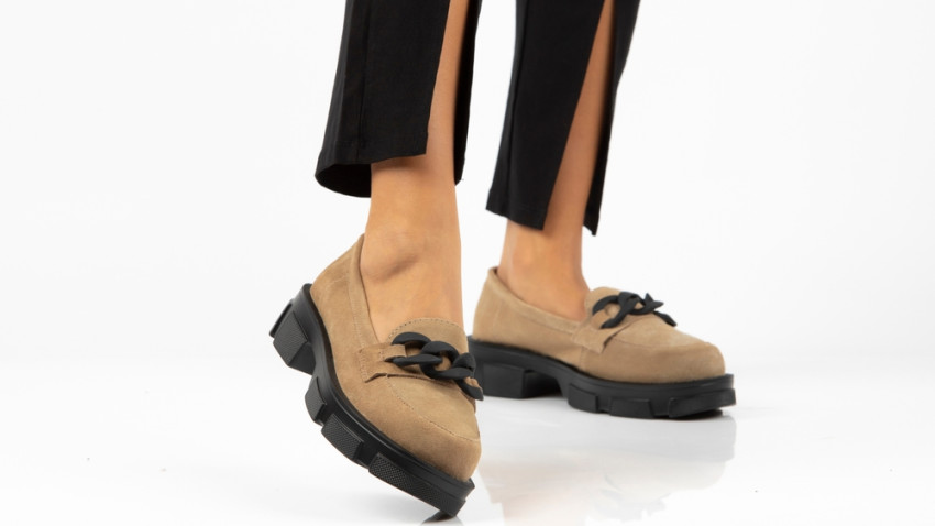 Cum să accesorizezi ținutele cu mocasini? 12 recomandări