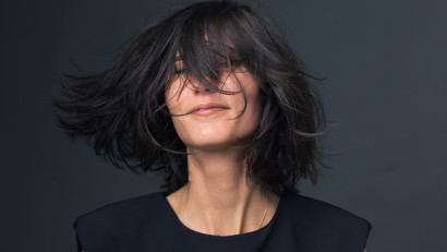 [Noua lume nouă] Miruna Dumitrescu: C&acirc;nd atingi chestia aia abstractă numită suflet, pe care nu poți să pui m&acirc;na, dar poți să o simți, ai c&acirc;știgat tot, că ai AI sau că nu ai