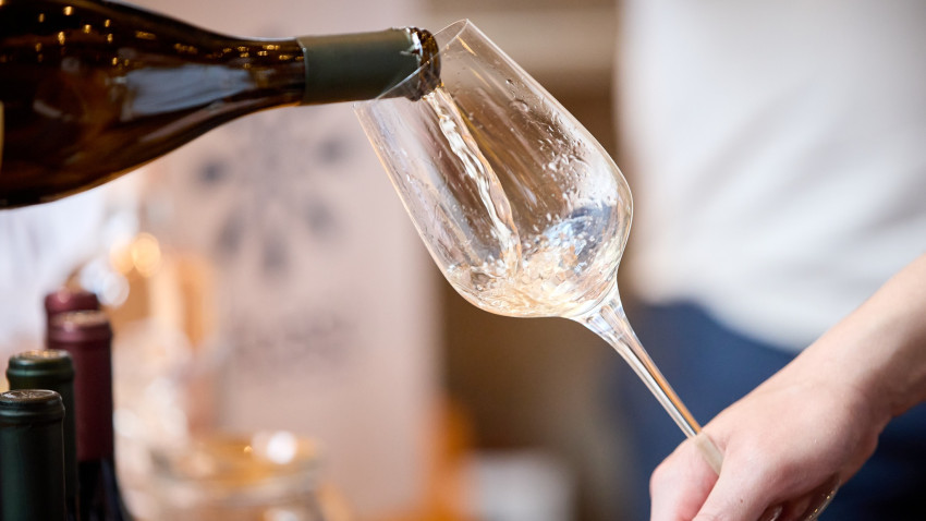 RO-Wine Cluj 2026 a adus vinuri de top, experiențe gourmet și un public record