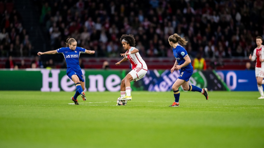 Heineken® lansează în România platforma globală Fanii au mai mulți prieteni, ce unește pentru prima dată parteneriatele emblematice ale brandului din fotbal, Formula 1® și festivalurile de muzică