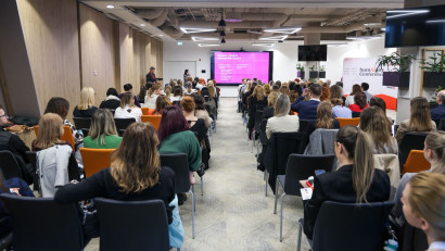 HumAInity 2026:&nbsp;Inteligența artificială nu &icirc;nlocuiește omul, dar schimbă radical regulile jocului.&nbsp;9% din populația Rom&acirc;niei nu deține deloc competențe digitale