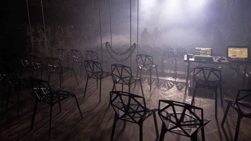 Poetry makes nothing happen. Artiști vizuali din Varna expun la Centrul Ceh din București, la prima întâlnire Eforie Colorat Meet&Greet