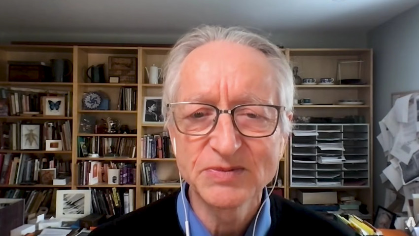 Geoffrey Hinton: Halucinațiile AI sunt similare cu procesul creativ uman