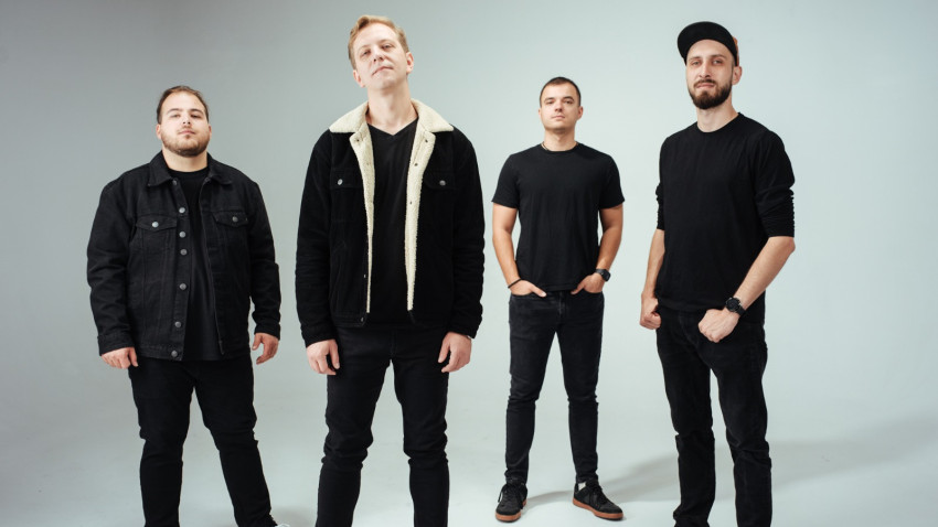 Mihai Tacoi: E foarte ușor să aluneci în formule, în lucruri care „sună bine”, care funcționează din inerție. Dar, de fiecare dată când am făcut asta, am simțit că lipsește ceva