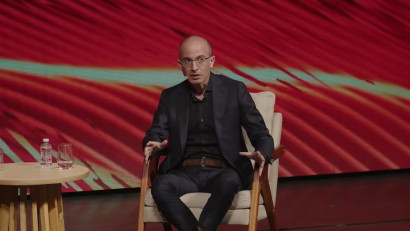 Yuval Noah Harari: AI-ul este copilul unei familii disfuncționale