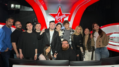 &bdquo;De deochi&rdquo; &ndash; noul single &nbsp;al lui Christian Thomson feat. DEEAELENA inspirat din universuri futuriste și influențe tradiționale