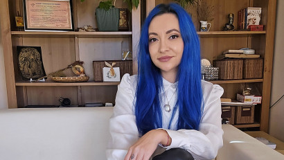 [AI &amp; me] Ruxandra Stoian: Ce observ &icirc;n jur este un fenomen invers față de ce ne-am aștepta. &Icirc;n loc să ajungă AI-ul să vorbească mai uman, oamenii &icirc;ncep să vorbească tot mai mult ca AI-ul