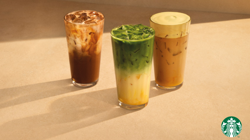 Starbucks lansează băuturile de vară Caramelised Banana