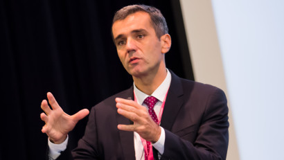 Cum decizi &icirc;ntr-o economie &icirc;n care nimic nu mai e previzibil? Ilian Mihov, fostul Decan al INSEAD, vine &icirc;n București la Impact SEE