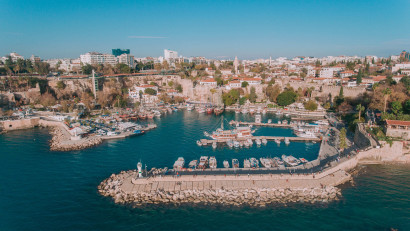 Turcia atrage turiștii cu oferte last-minute și un sezon estival prelungit