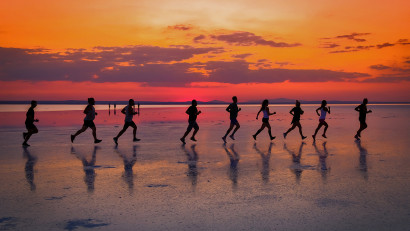 Runfire Salt Lake Ultra Trail: cursă spectaculoasă pe &icirc;ntinderile de sare ale Turciei