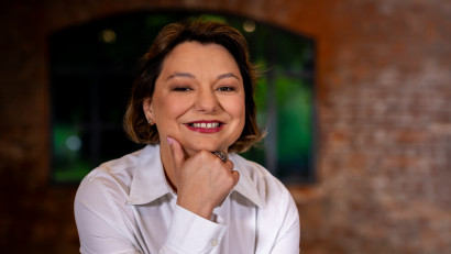 [PR Reloaded] Ana Diceanu: Poate paradoxul următorilor ani va fi acesta: cu c&acirc;t devine mai ieftin să produci conținut, cu at&acirc;t devine mai scump să produci credibilitate