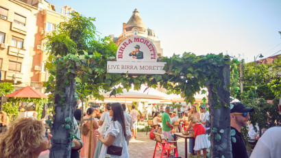 Birra Moretti&reg; a adus spiritul unei autentice piazzette italiene &icirc;n București, invit&acirc;nd publicul să savureze plăcerile simple ale vieții