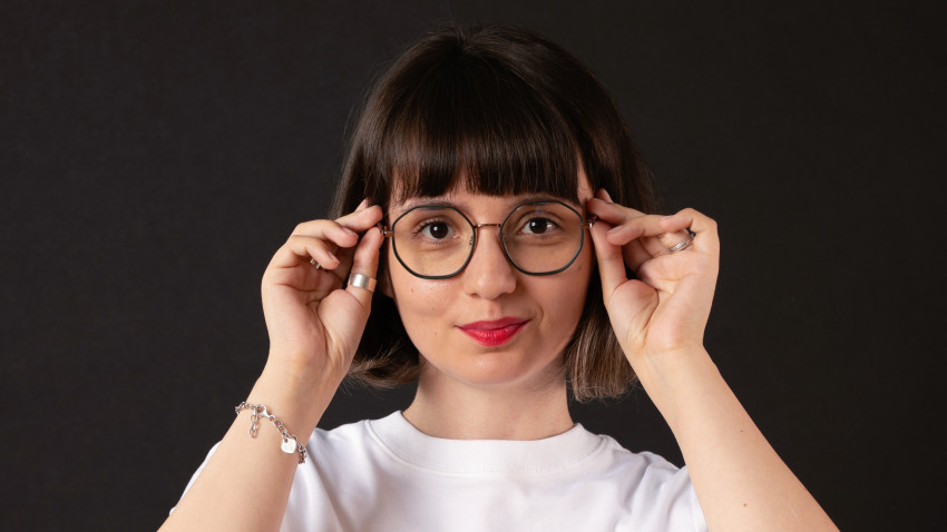 Adelina Bălan: Bifezi prezența pe LinkedIn. Cu vocea cum stai?