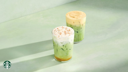 Starbucks lansează noua băutură Apple Crumble Matcha Latte toamna aceasta, alături de Pumpkin Cream Iced Matcha Latte