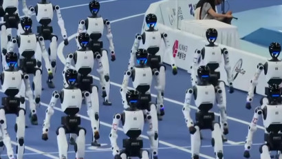 "Aceasta este forța de muncă din viitor: Putem folosi roboți pentru a face roboți"
