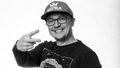 [Creative State] Adrian Păsărică: C&acirc;nd toți merg &icirc;ntr-o direcție, mergi invers. Nu e totul despre preț, deși vei găsi suficient de multe studii care vor indica acest lucru
