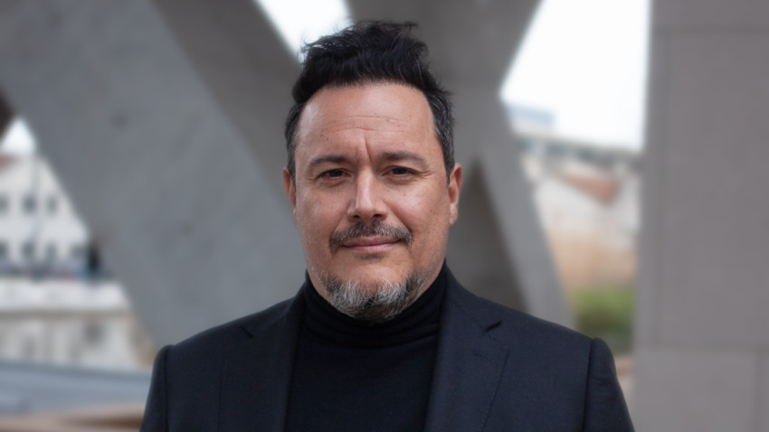 [Creative State] Jörg Riommi: Our egos have been pet. We can do anything. But we are more separated than connected, isolated, lonely - and therefore exposed, manageable and moldable. Easier to control